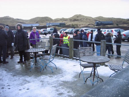 98 Forventningsfulde vandere mødte op ved Hennemølleå den 1.2.2015